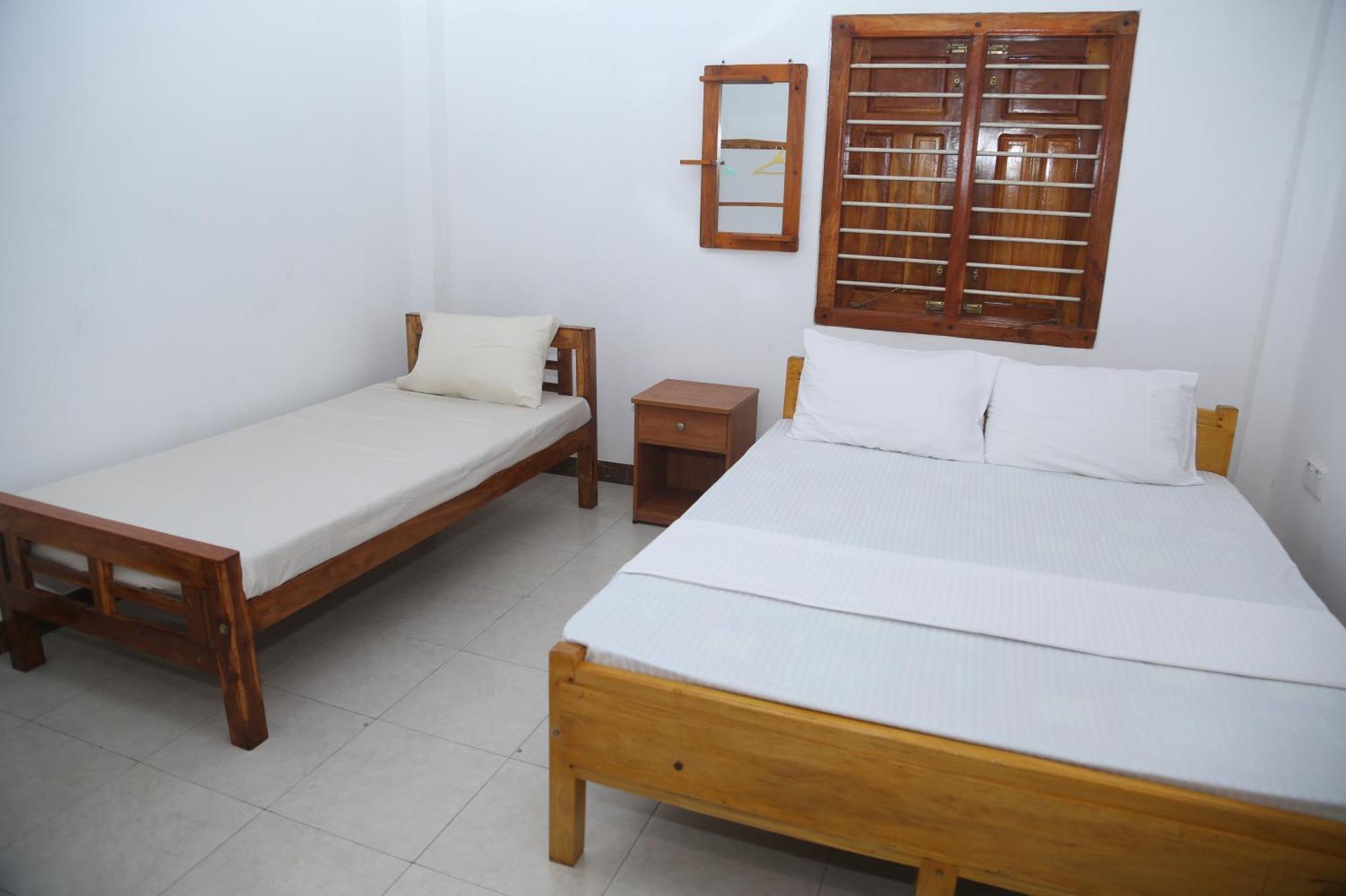 Rose Fort Homestay Jaffna Exteriör bild