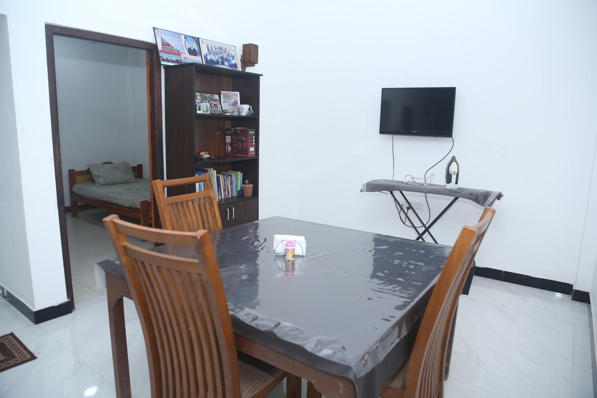 Rose Fort Homestay Jaffna Exteriör bild