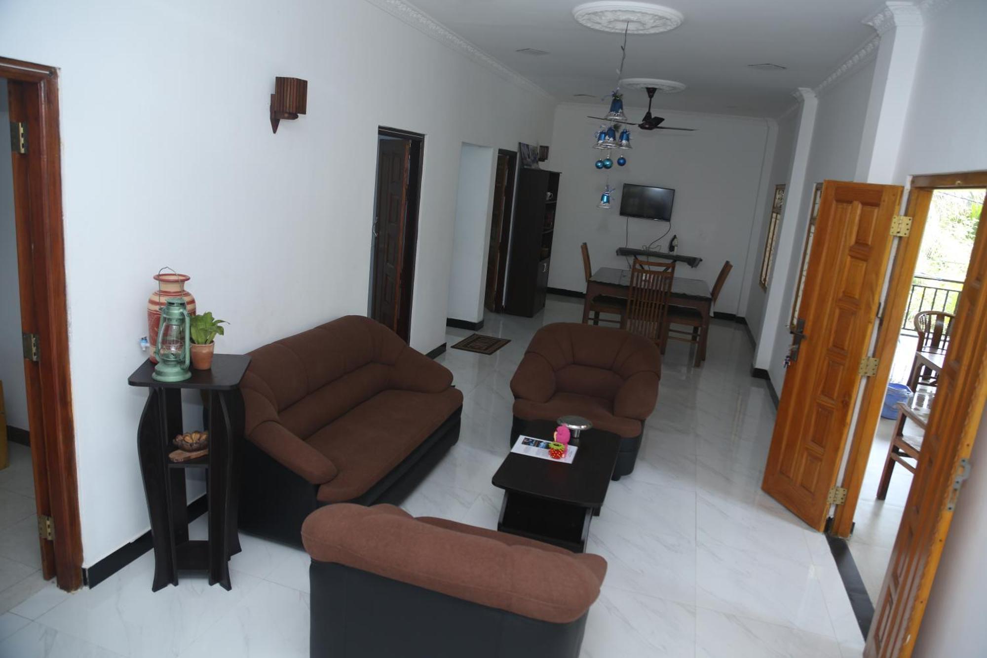 Rose Fort Homestay Jaffna Exteriör bild
