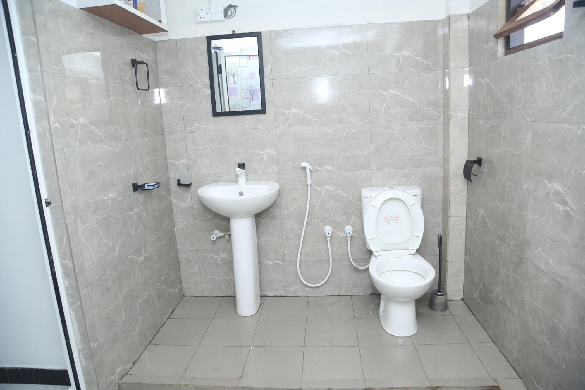 Rose Fort Homestay Jaffna Exteriör bild