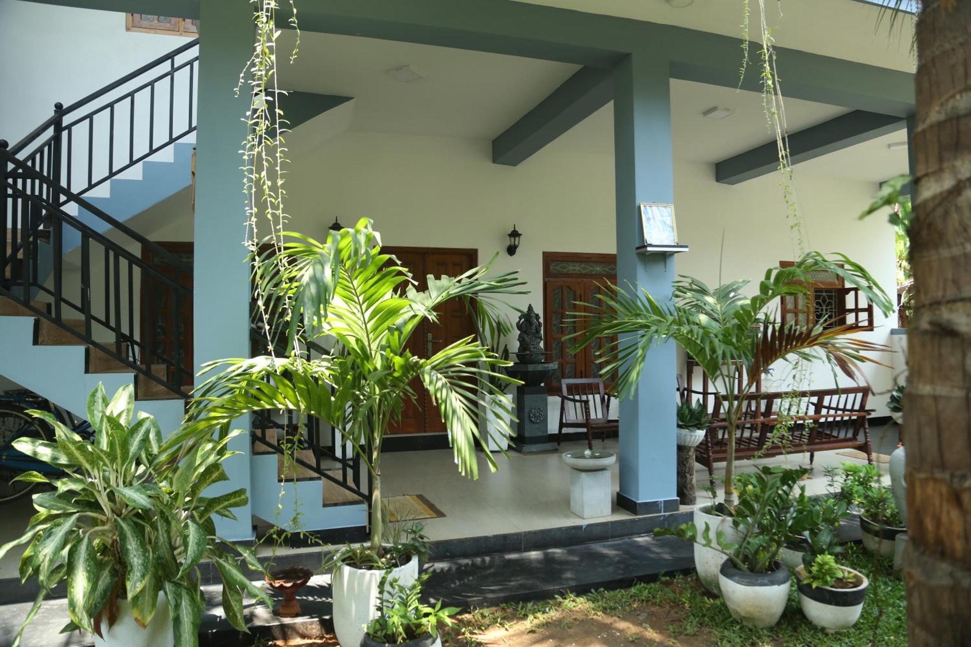 Rose Fort Homestay Jaffna Exteriör bild